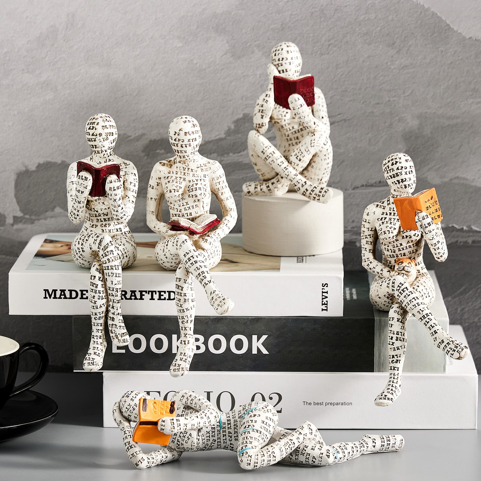 The Reading woman Abstract Sta - مراجعة Abstract Sculpture Resin وسعره