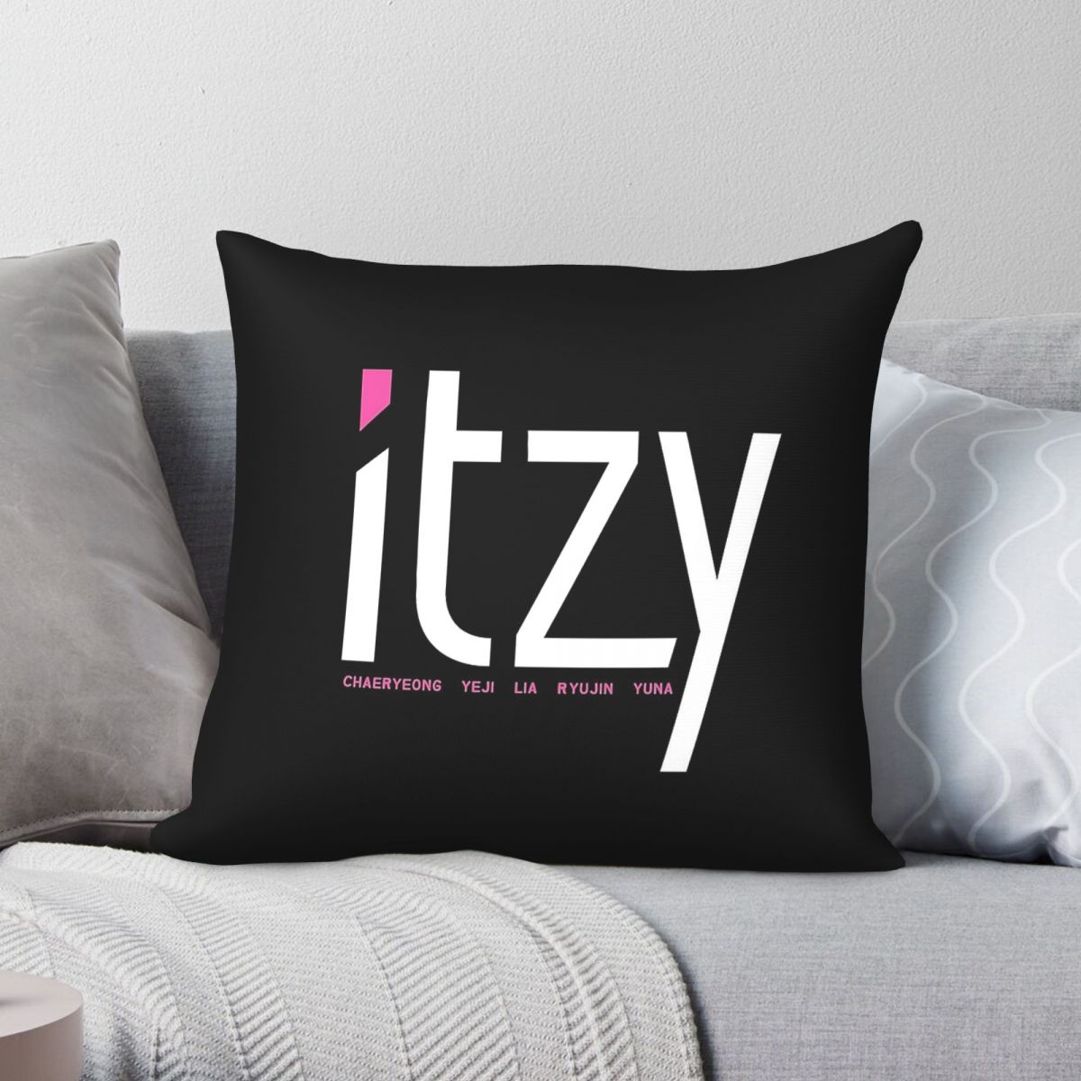 Itzy Band Dalla Dalla Square P - مراجعة Home Decor Dallas وسعره
