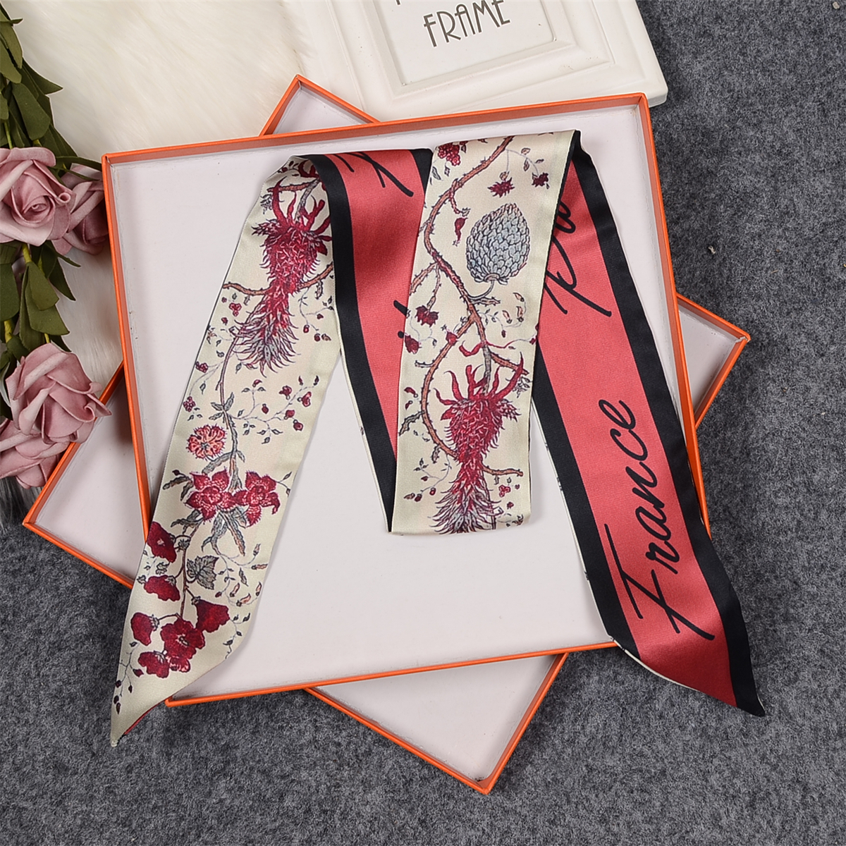 Flower Room Parrot Brand Scarf - مراجعة Home Decor Brand وسعره