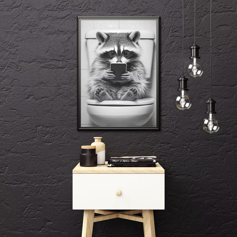 Cute Raccoon in the Toilet Fun - مراجعة Home Decor Essentials وسعره